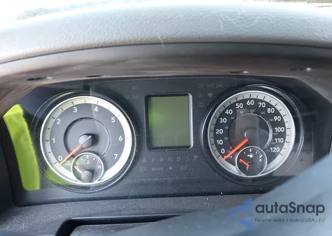 2019 Ram 1500 Classic Express 4X2 6'4 Box z USA, uszkodzony, nr VIN 1C6RR6FG3KS712408